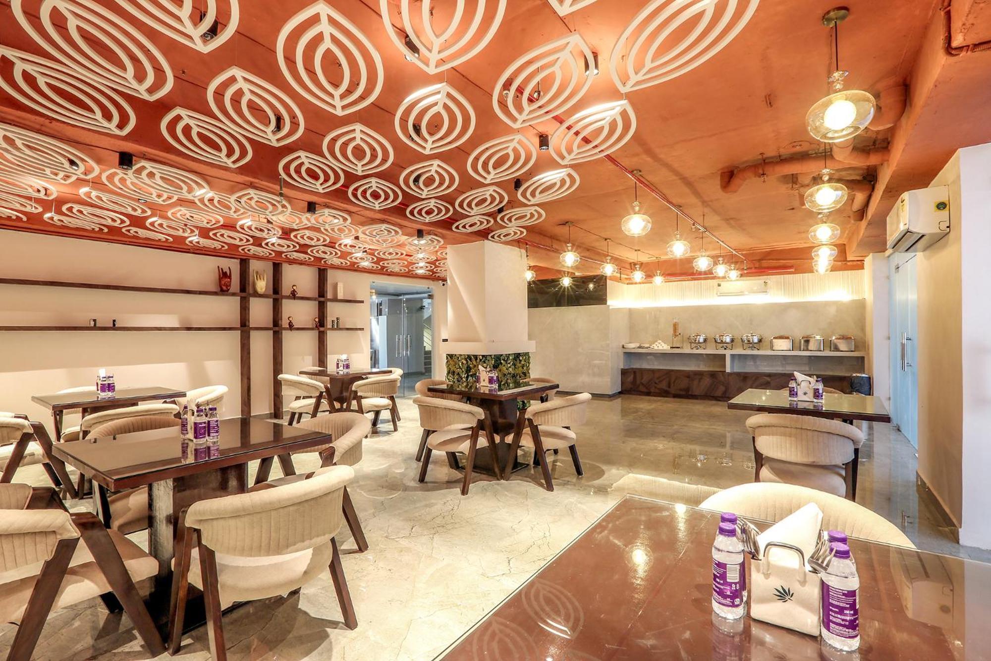 Hotel Green Lotus Luxe Gurgaon Exteriör bild
