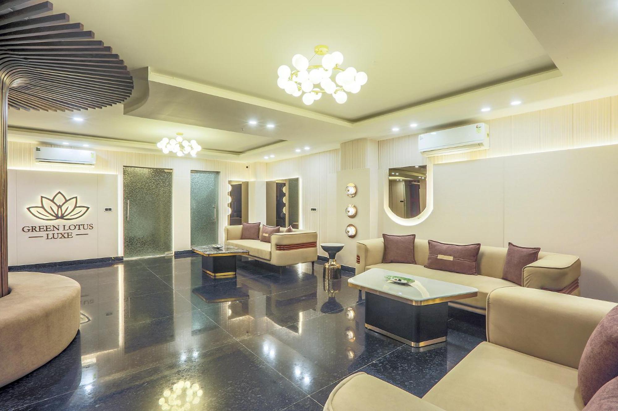 Hotel Green Lotus Luxe Gurgaon Exteriör bild