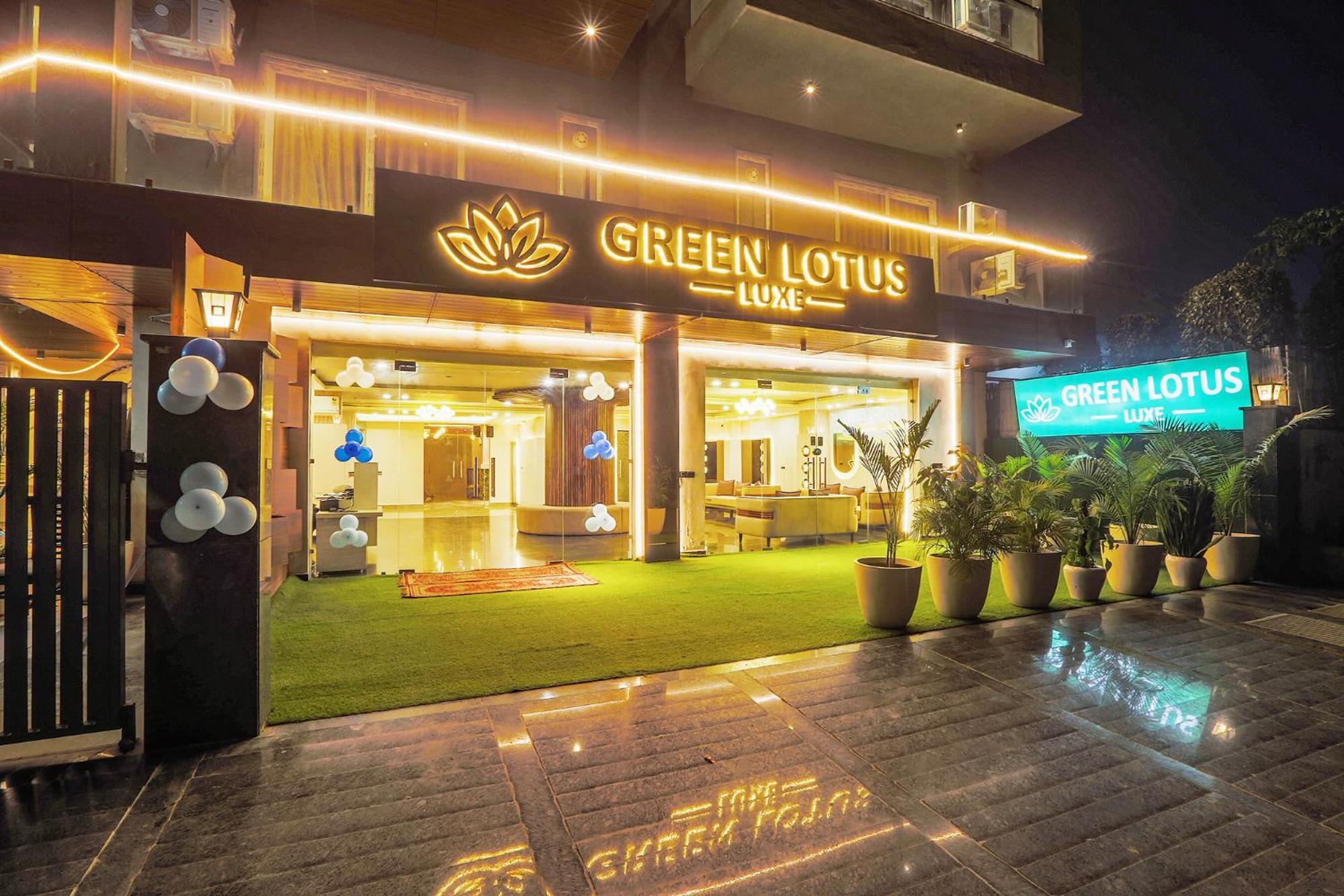 Hotel Green Lotus Luxe Gurgaon Exteriör bild