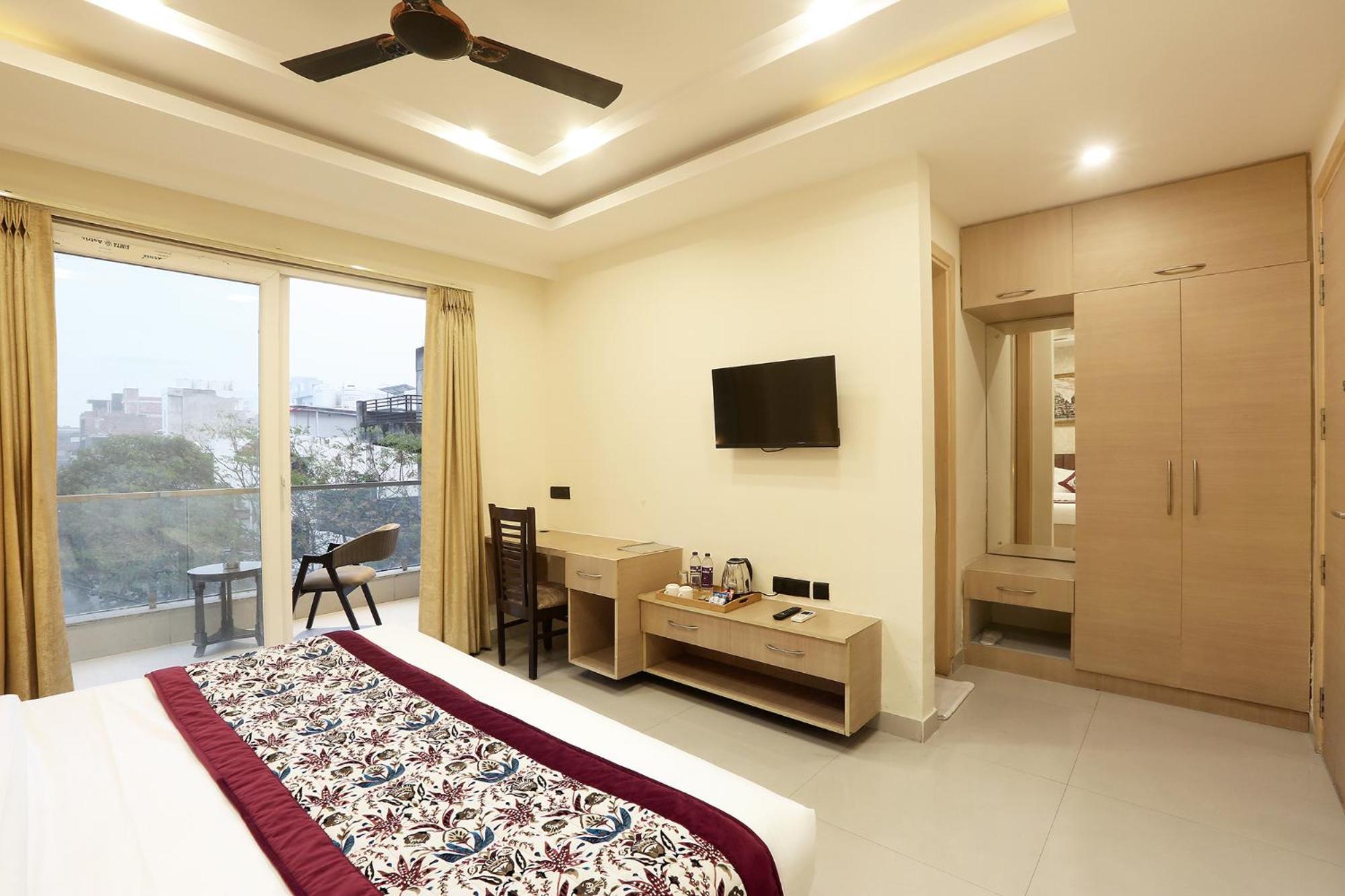 Hotel Green Lotus Luxe Gurgaon Exteriör bild